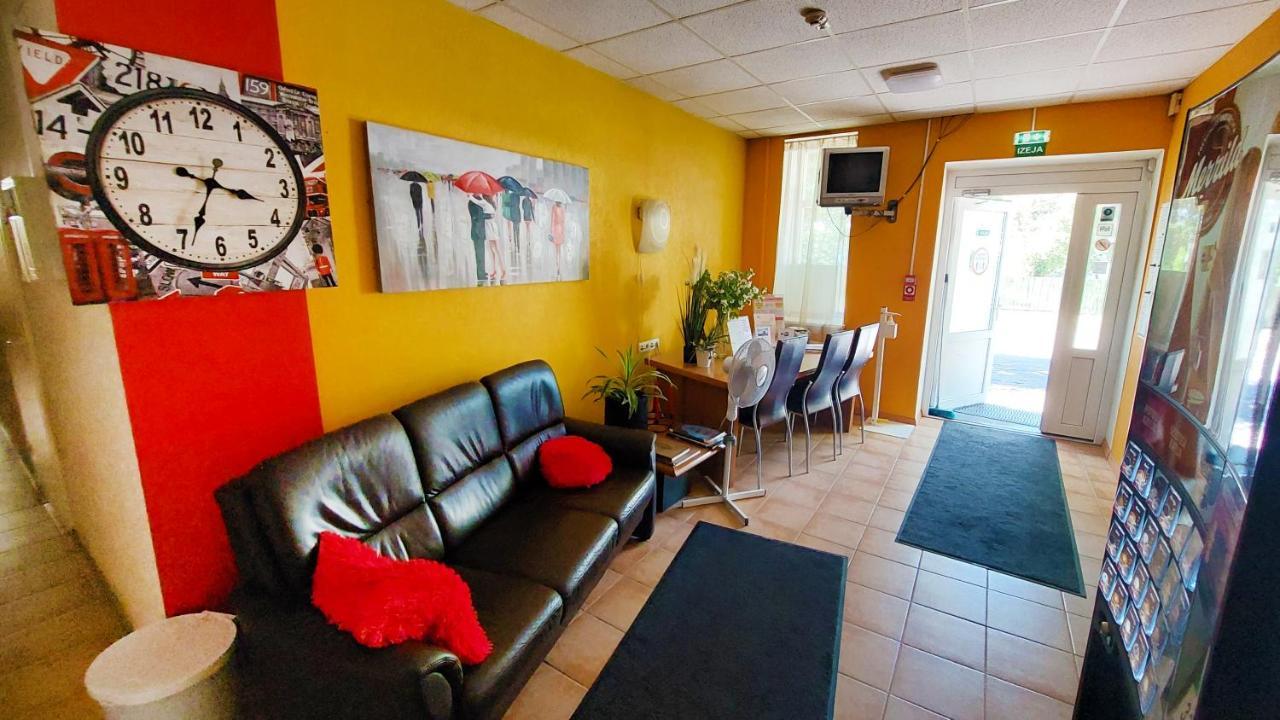 Happy Hostel Riga Ngoại thất bức ảnh